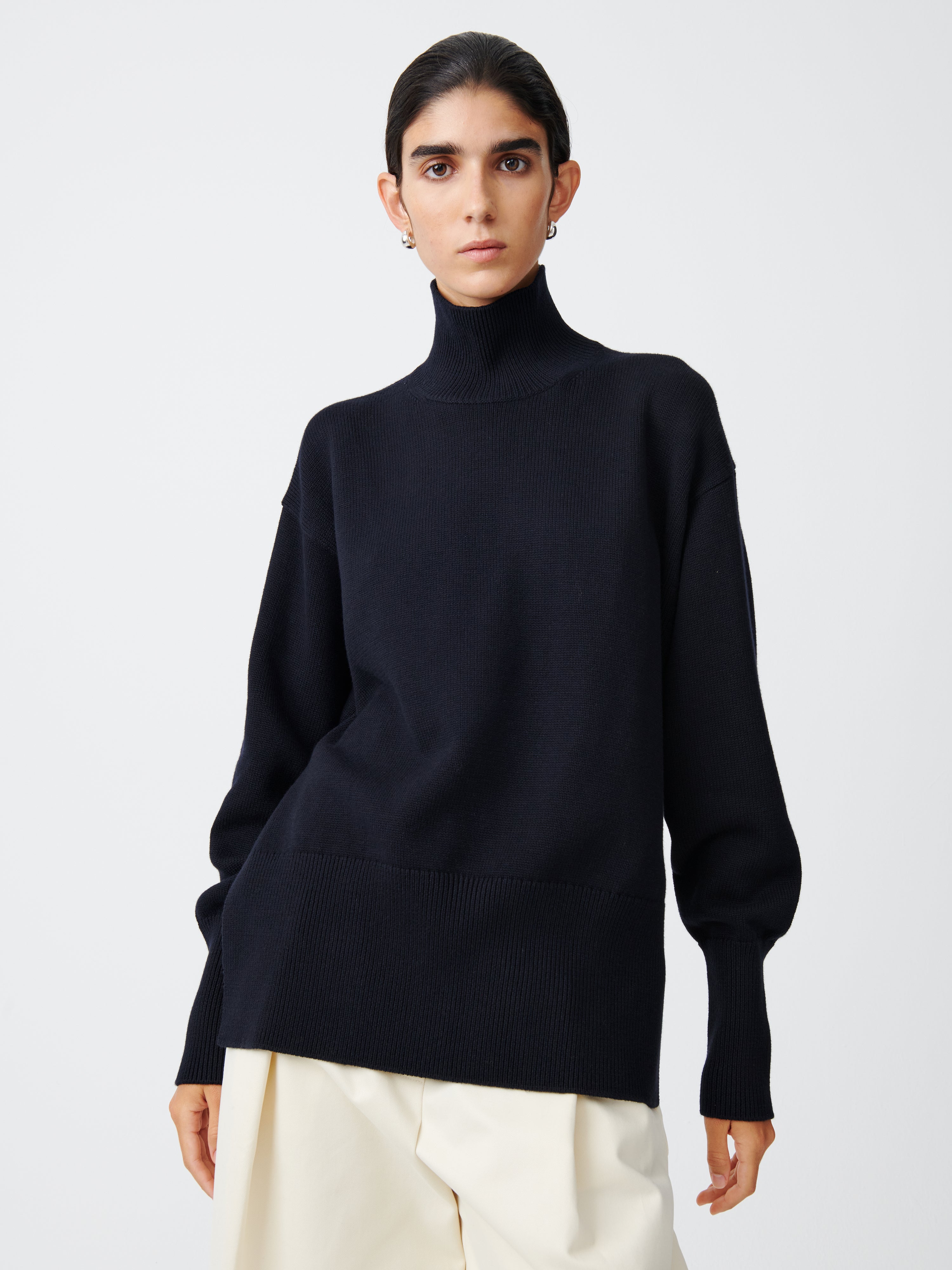 Viere Knit in Dark Navy– Studio Nicholson