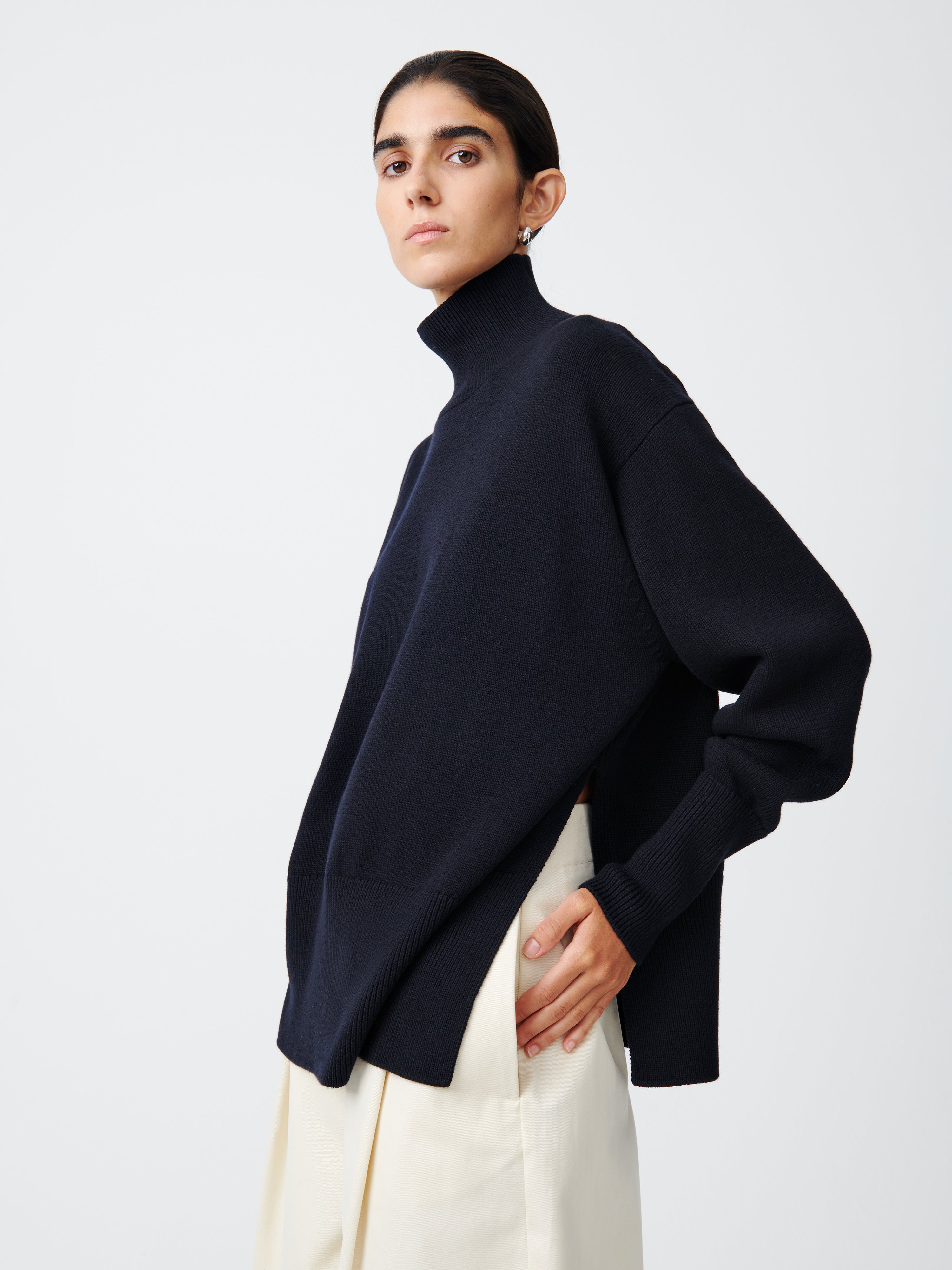 Viere Knit in Dark Navy– Studio Nicholson