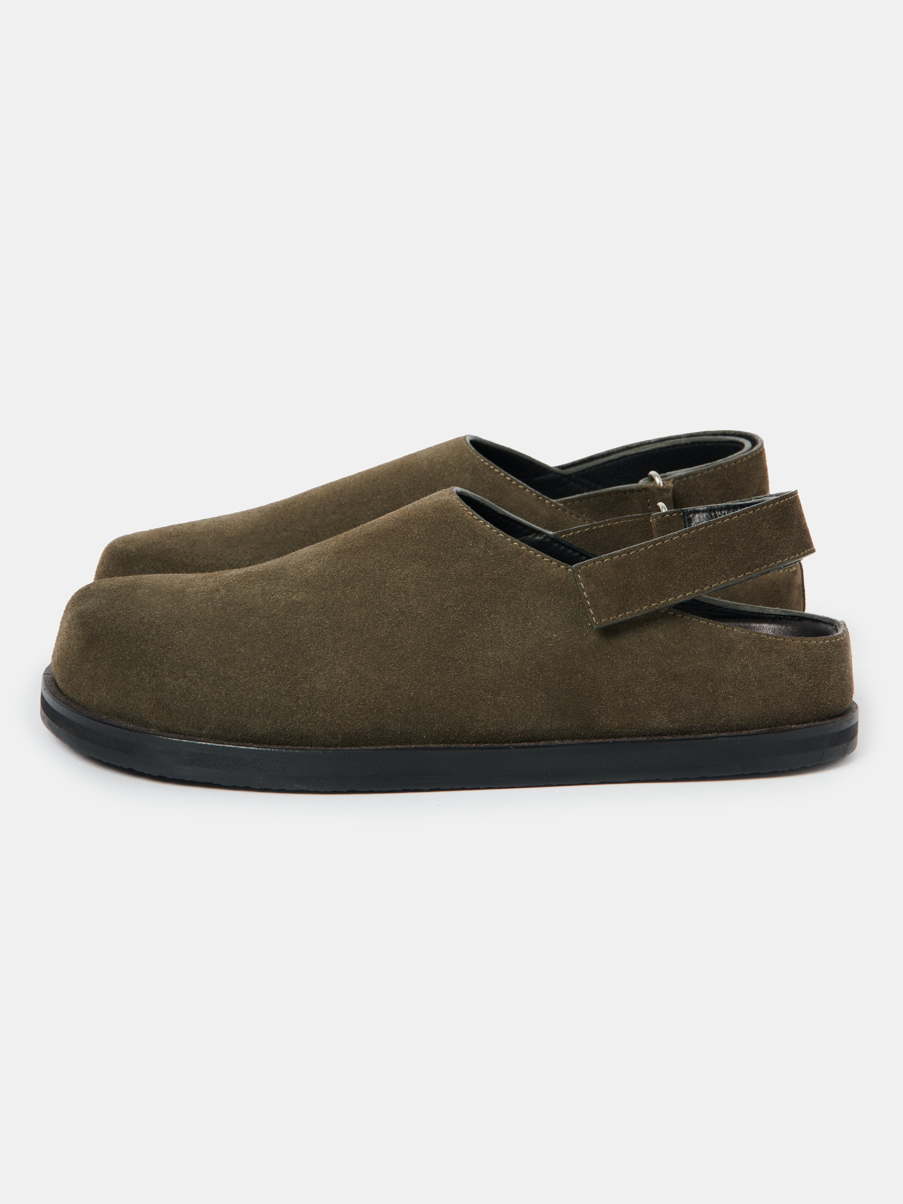 Hardning Suede Clog in Musk– Studio Nicholson