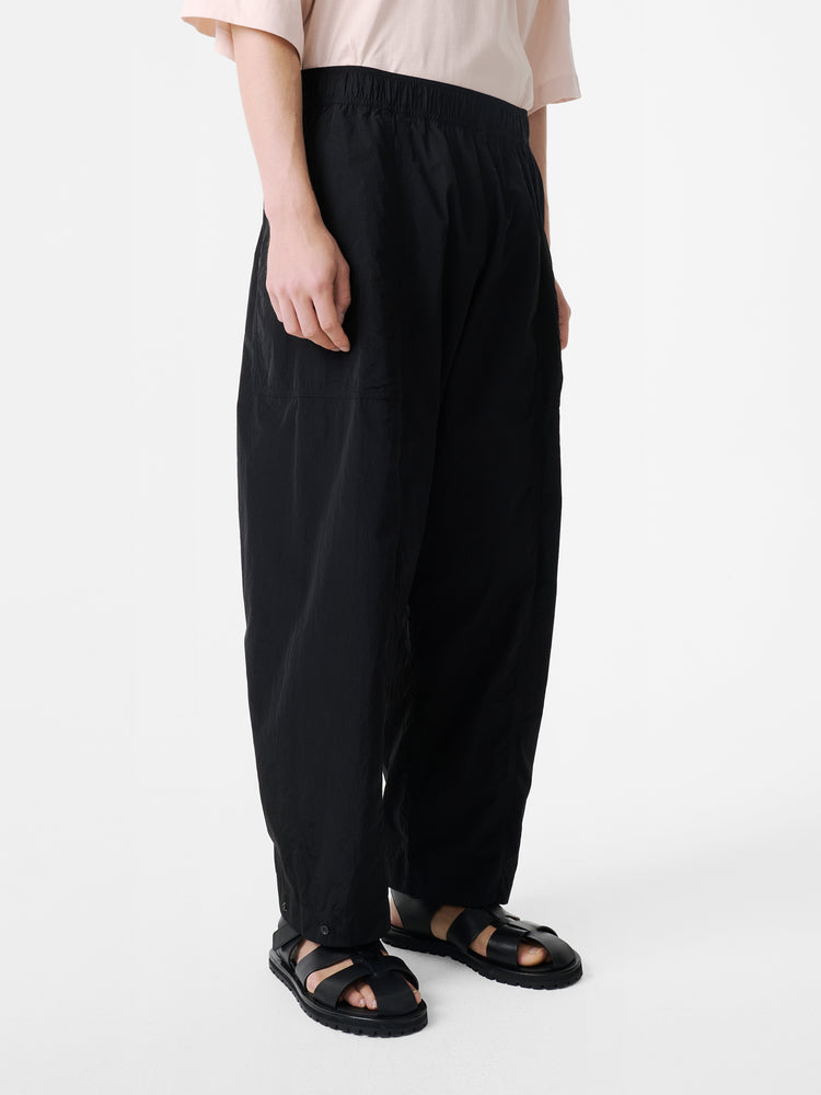 Ashi Pant in Black