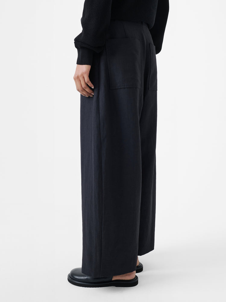 Chalco Linen Pant in Darkest Navy