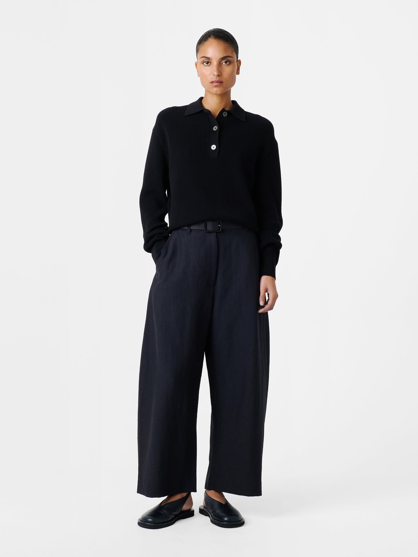 Chalco Linen Pant in Darkest Navy