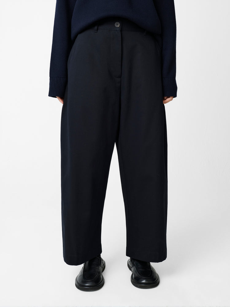 Chalco Twill Pant in Darkest Navy