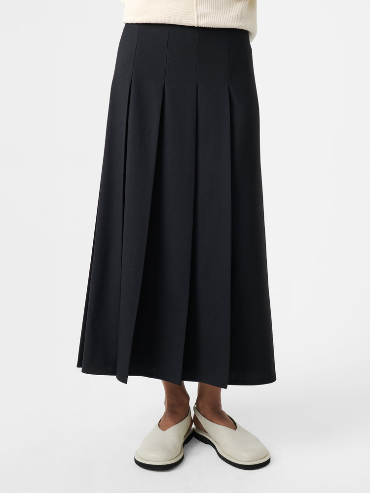 Fuse Skirt in Black