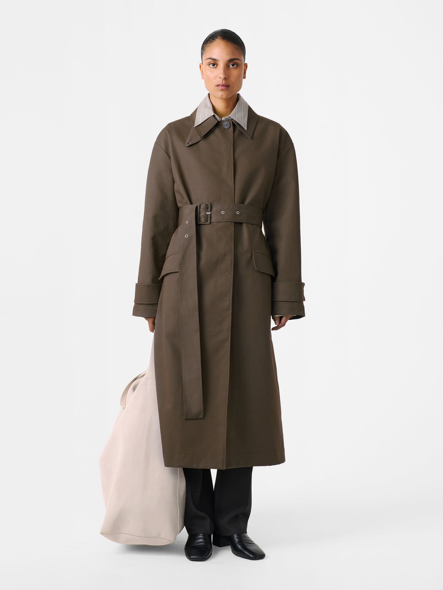 Innis Coat in Moss / Black