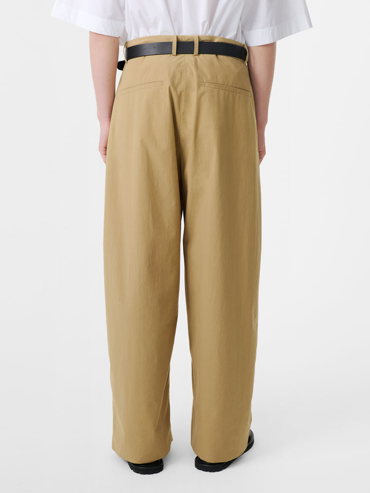 Line Pant in Sand