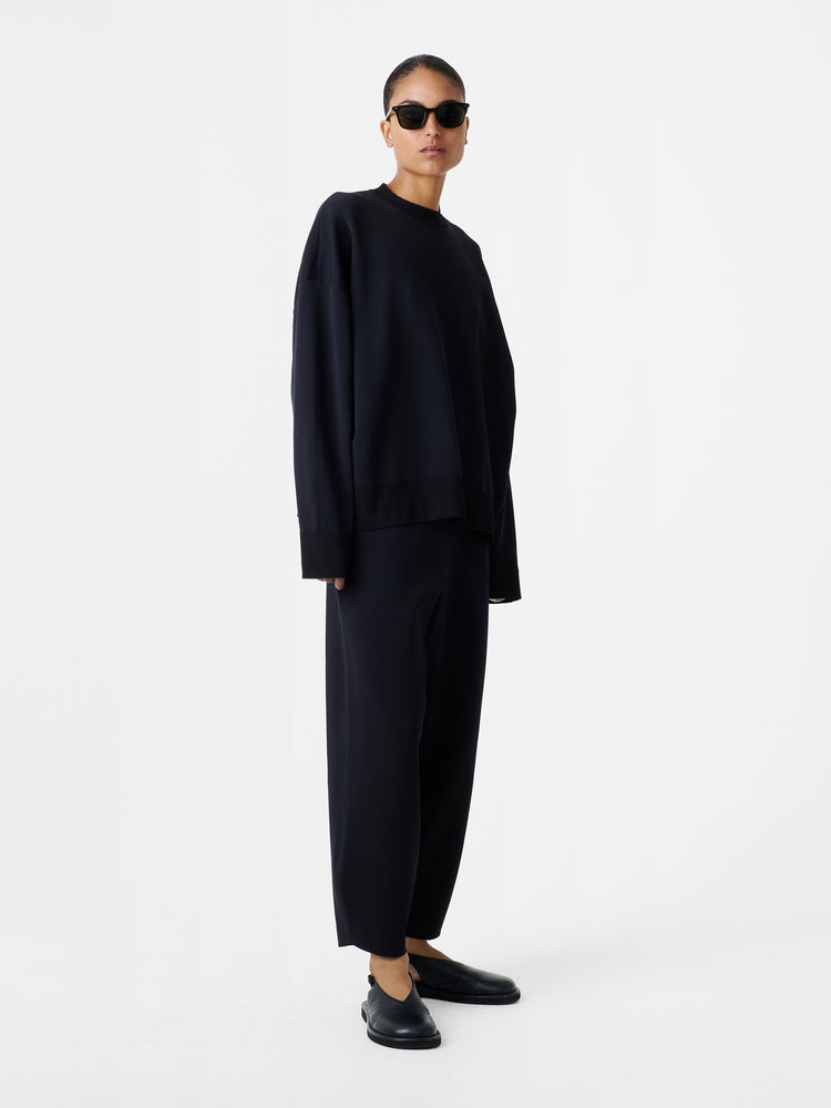 Moura Pant in Darkest Navy