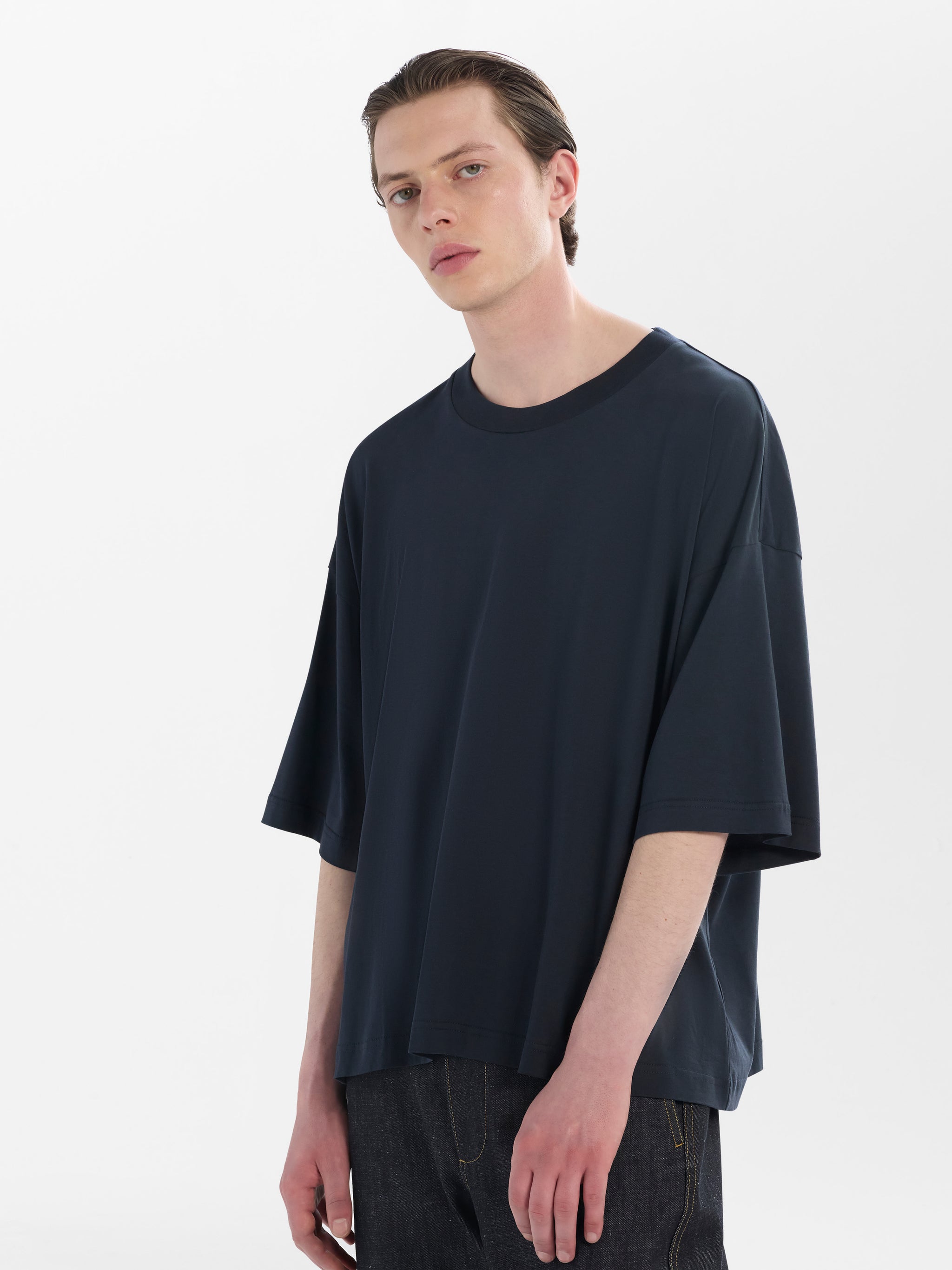 Piu T-Shirt in Darkest Navy– Studio Nicholson