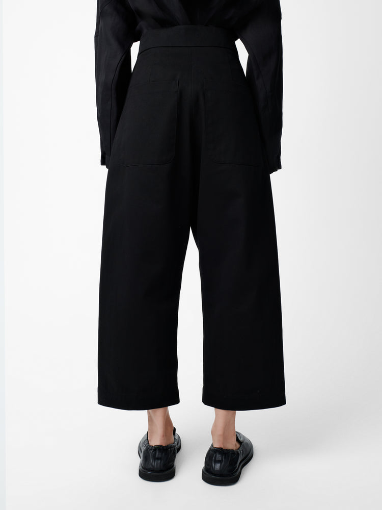 Taupo Pant in Black